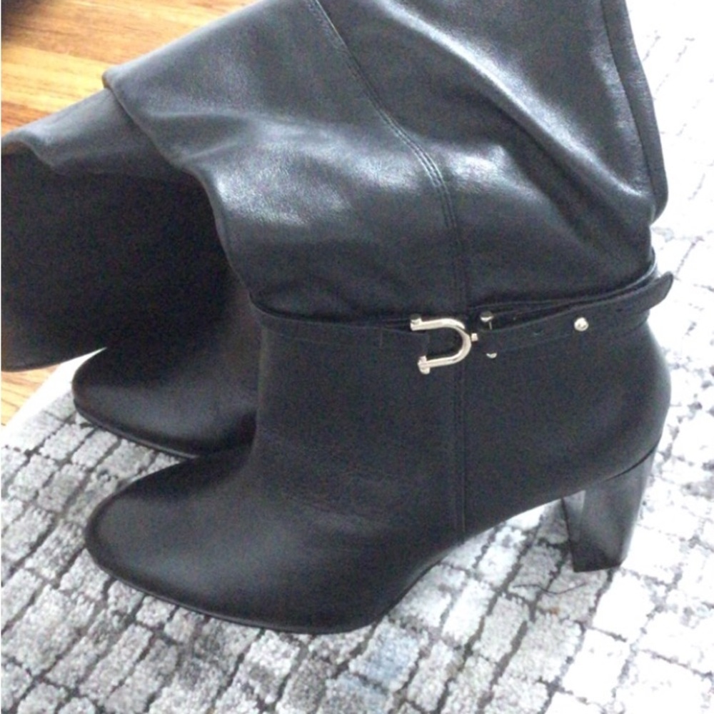 Boots - Picture 3 of 6